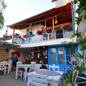 Oda ve Kahvaltı Eleni, Seferihisar
